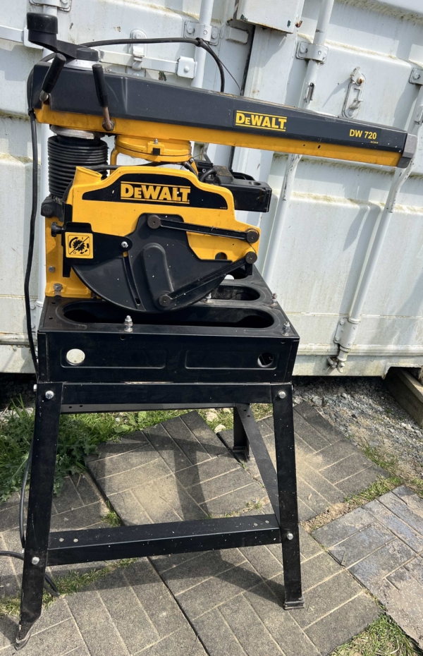 DEWALT DW720 Radial Arm Saw  (Used)