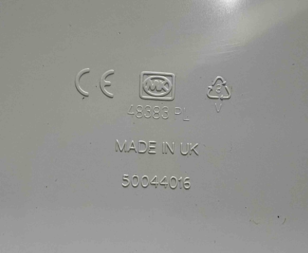 MK Prestige 3D Flat Angle For Dado Trunking VP185WHI (New) - Image 6